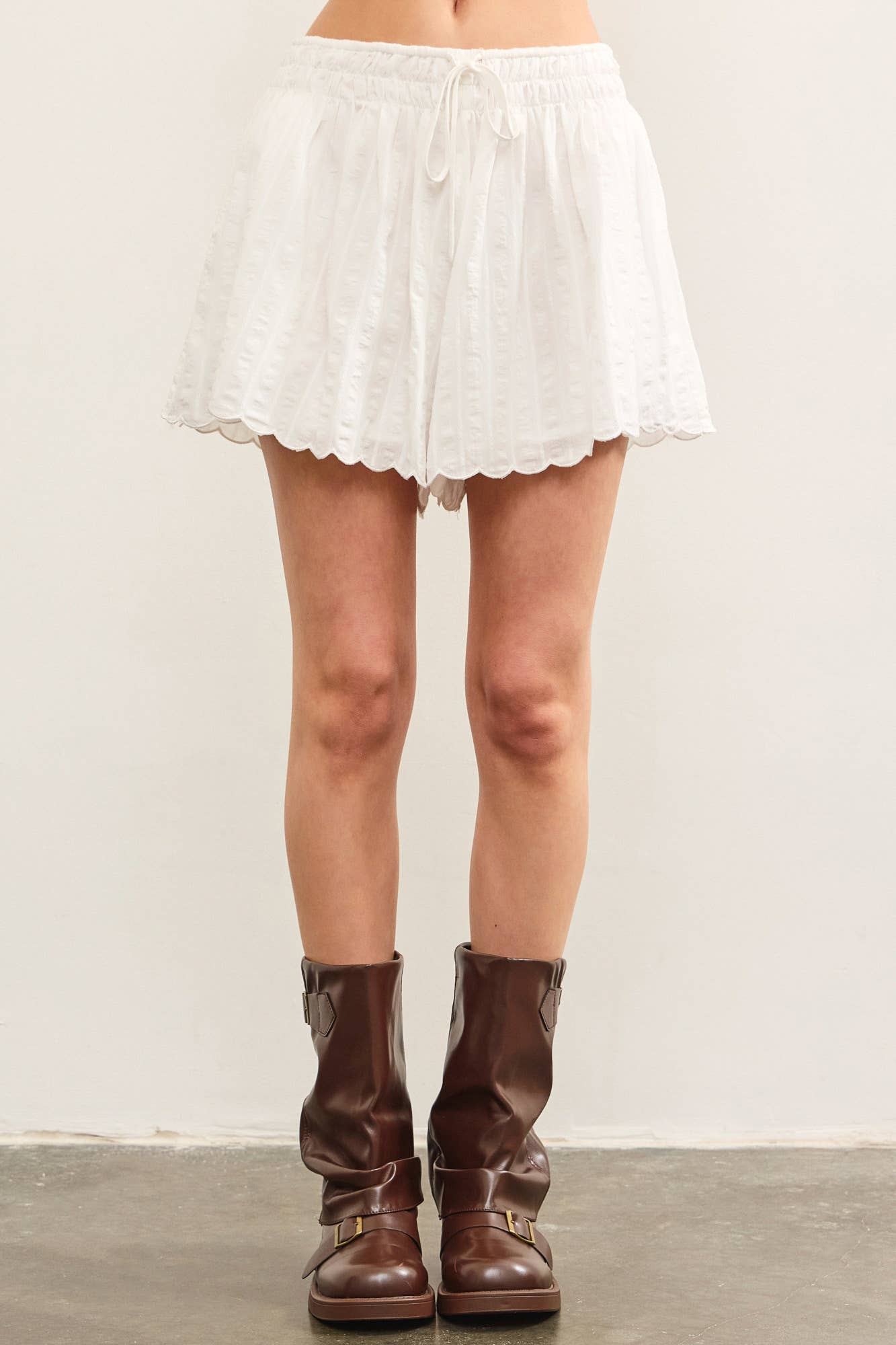 The Abbie Scallop Hem Shorts
